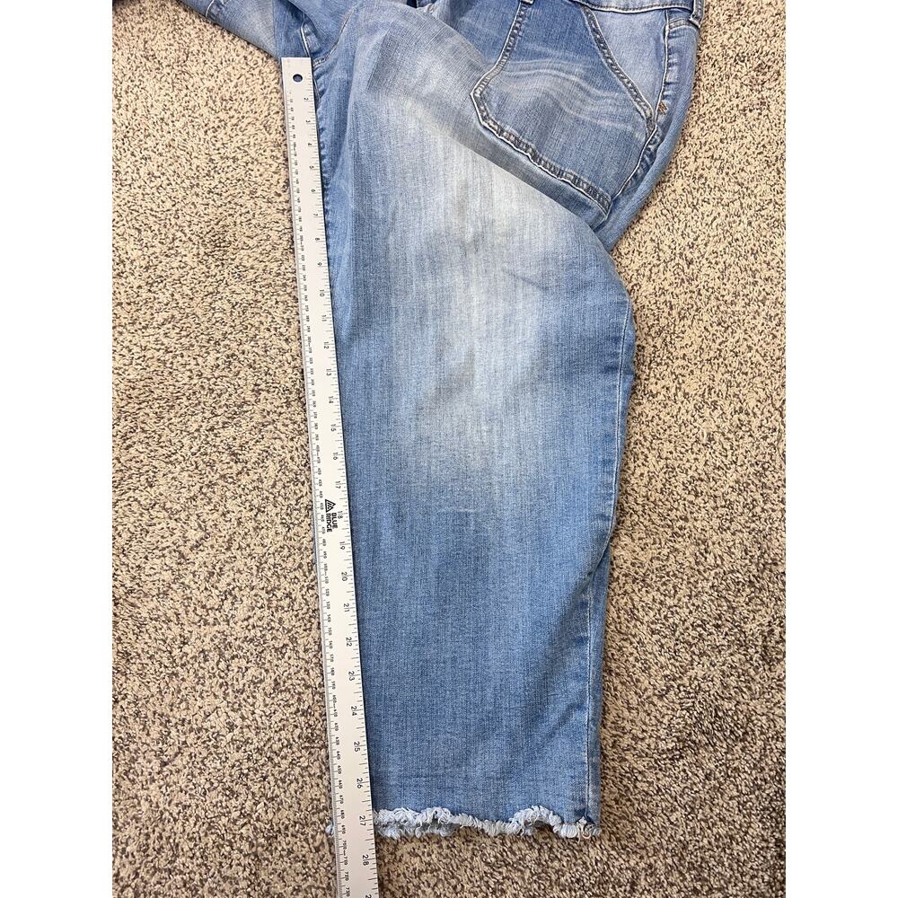 Torrid Womens 26‎ Y2K Coastal Minimalist Staple Outdoors Boyfriend Crop Jeans - Picture 12 of 13